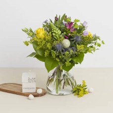 The nice Easter greeting with champagne truffles
